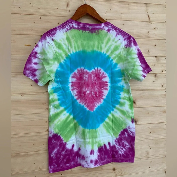 NEW Unisex GILDAN Soft Style Heart Pattern Tie Dye T-Shirt Various Sizes - Picture 5 of 7